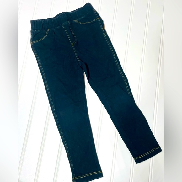 EUC Lot of Gap & Gap Disney Outfits - Picture 10 of 16